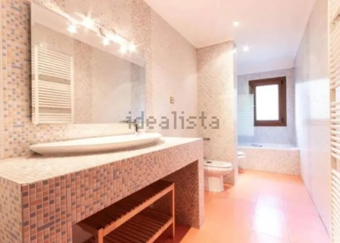 Aliga Etxea. & Mountain Village * Getxo