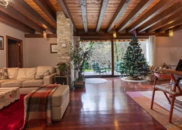 Aliga Etxea. & Mountain Village Getxo